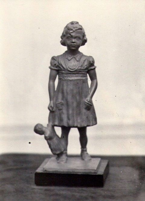 Meisjes figuur, naar portret, gips,17 cm